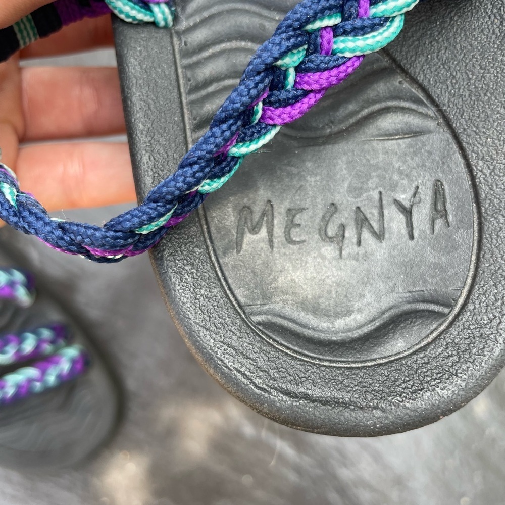 megnya sandals purple 
Basically new - Picture 3 of 4